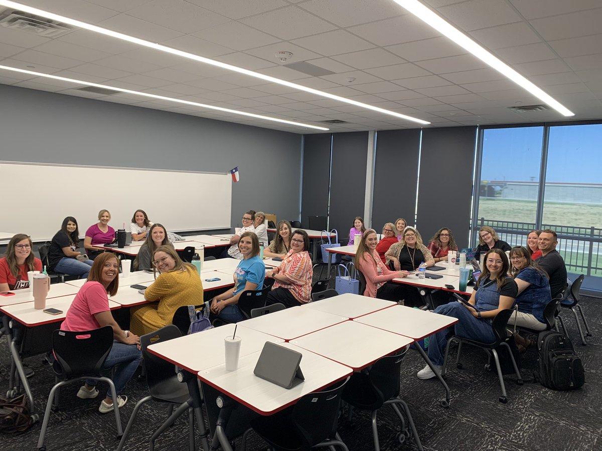mrsbeardain's tweet photo. Great day of learning with the West crew #lcpcon https://t.co/IPqogEt0gD
