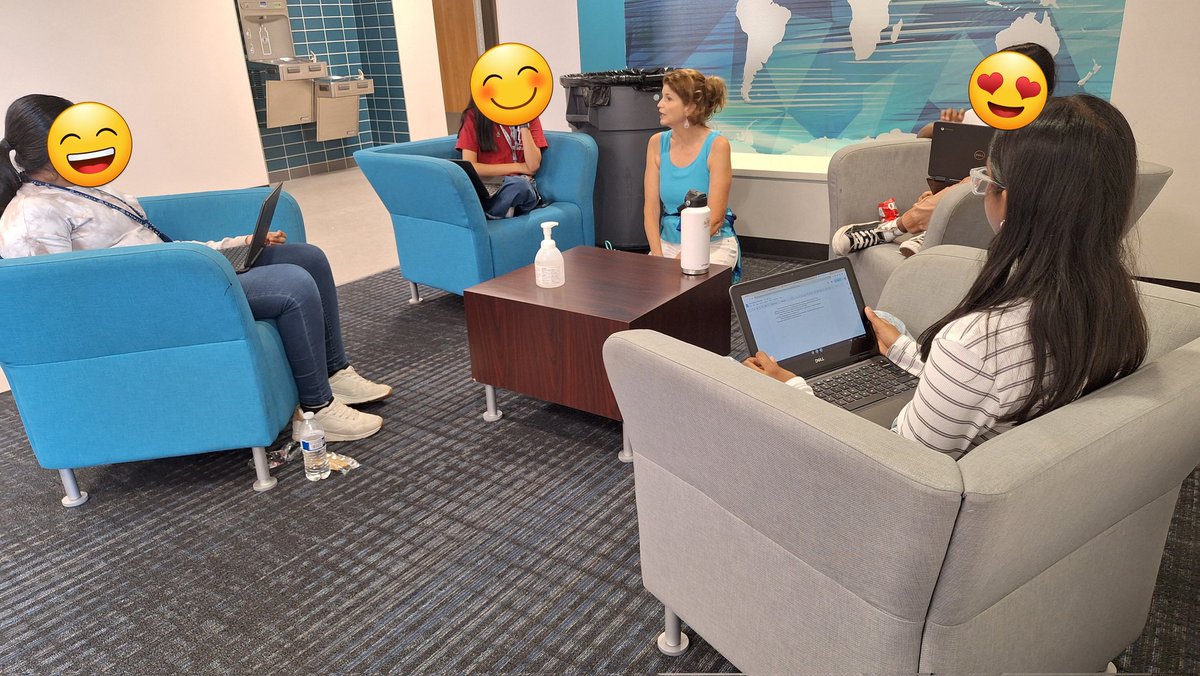 sbrownlee06's tweet image. Happy to spend the day with a group of brilliant writers and @sharondratliff. #kisd
#writecamp #alwayswrite