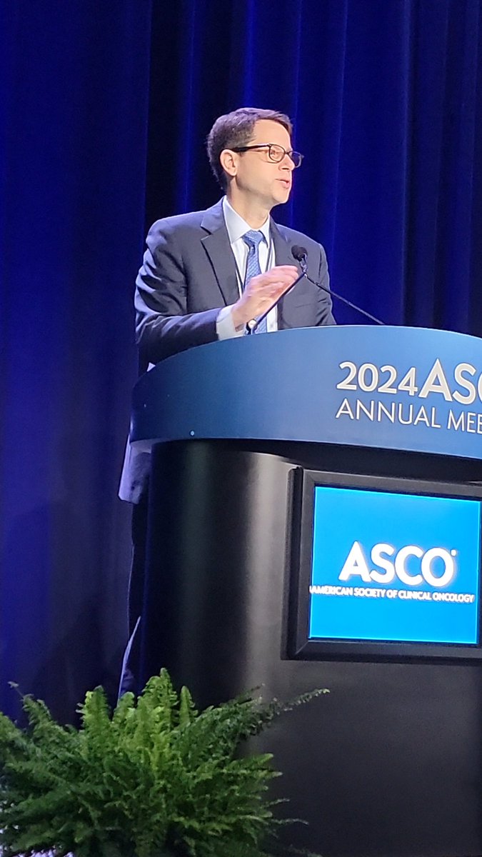 bvantine1's tweet photo. @WTapMD #Sarcoma #ASCO24 amazing presentation by Bill Tap of the new therapy for #tcgt from @Deciphera called vimseltinib https://t.co/GcqgX9iWdN