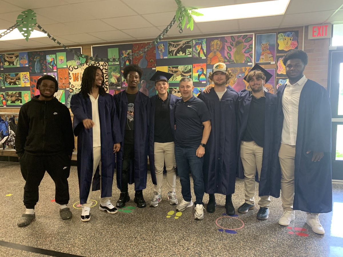 Always a great day <a href="/GlendaleSH/">Glendale Elementary School</a> when the seniors do their final walk through. Such a great group with bright futures ahead of them.