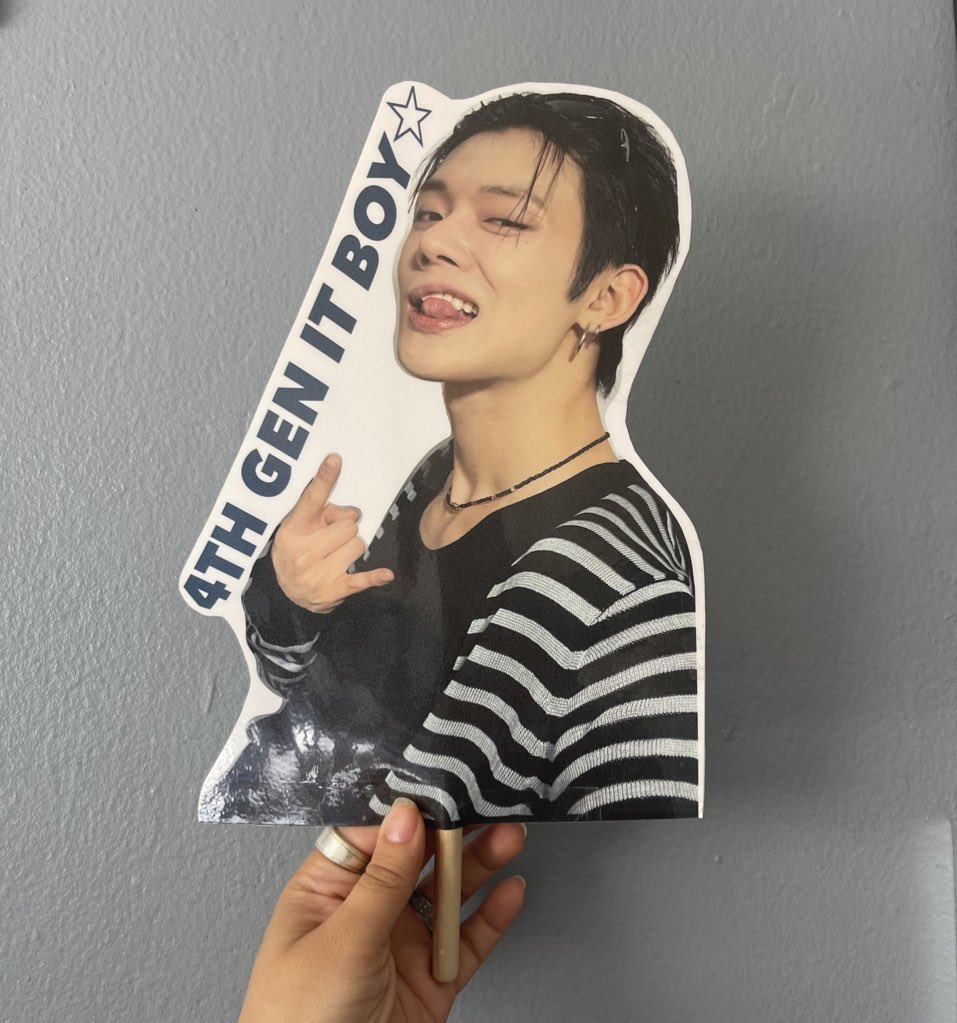 Yawnjunnzzz's tweet photo. 4TH GEN IT BOY ☆

#TXT #TXT_CONCERT #TXT_YEONJUN #TOMOROW_X_TOGETHER #TOMORROW_X_TOGETHERTXT #TOMORROWXTOGETHER #MOA https://t.co/sHqA3gsnWq