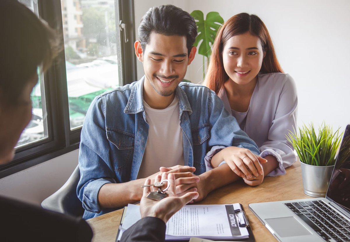 Stay cautious as you begin your new rental adventure. Protect yourself from fraud by meeting the owner in person and signing a written lease. Learn more: reptn.co/h9SAdAABhAY