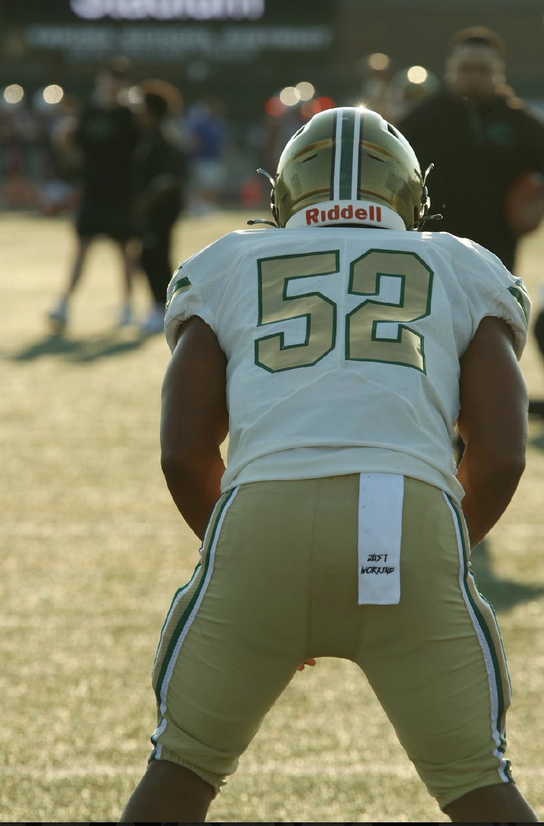 MakhiMiller60's tweet photo. This weekend I will be in Ashland Oregon showing off my talents at the Southern Oregon for both defensive skilled and defensive line. I’m more than excited to be back in the town. #GORAIDERS  @SOU_CoachBBrown @StinnToWin @j_wafford56 @SwainChristian5 @WellsCaleb51 @CoachRich74 https://t.co/zZIX2q9MkZ