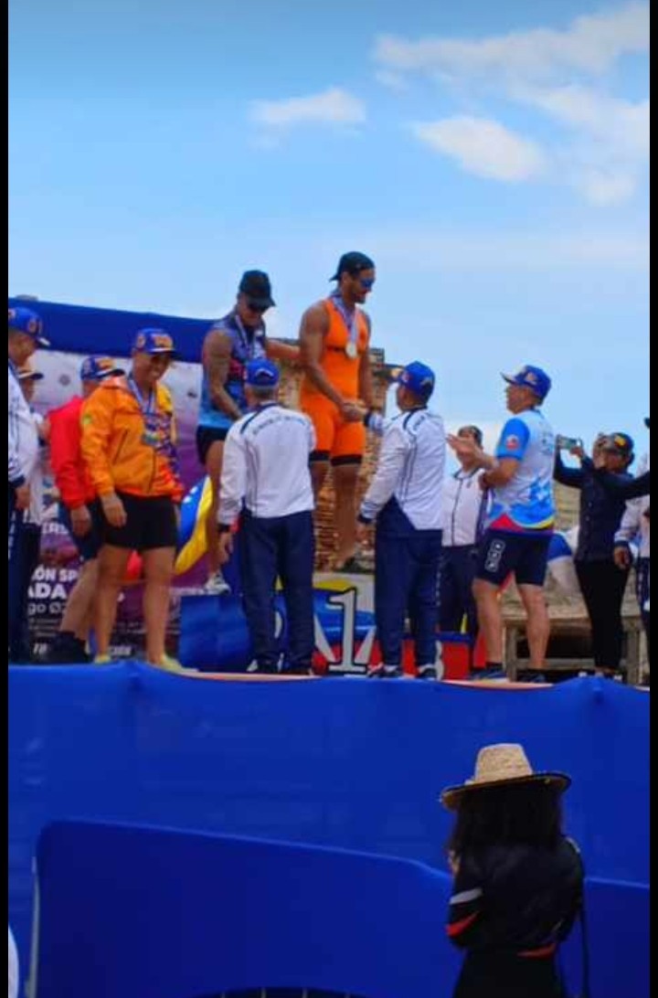 Amir Barrios Farias, primer lugar Triatlon ayer en Puerto Cabello. Felicitaciones hijo!!!