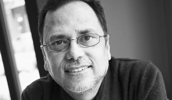 UChicagoAHD's tweet photo. Congratulations to South Ancient Languages and Civilizations scholar Dipesh Chakrabarty on being awarded the 46th European Essay Prize for the French translation of his latest essay, "Après le changement  climatique, penser l’histoire." Learn more >> https://t.co/xhmDxh6Ai9. https://t.co/stmIJPpPjn