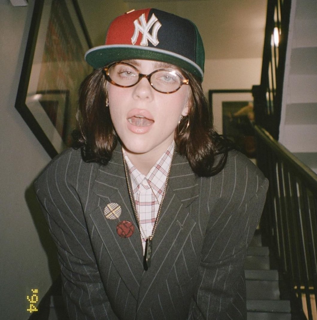 InfoBillieBR's tweet photo. BILLIE EILISH. https://t.co/vcMgPNKGy5