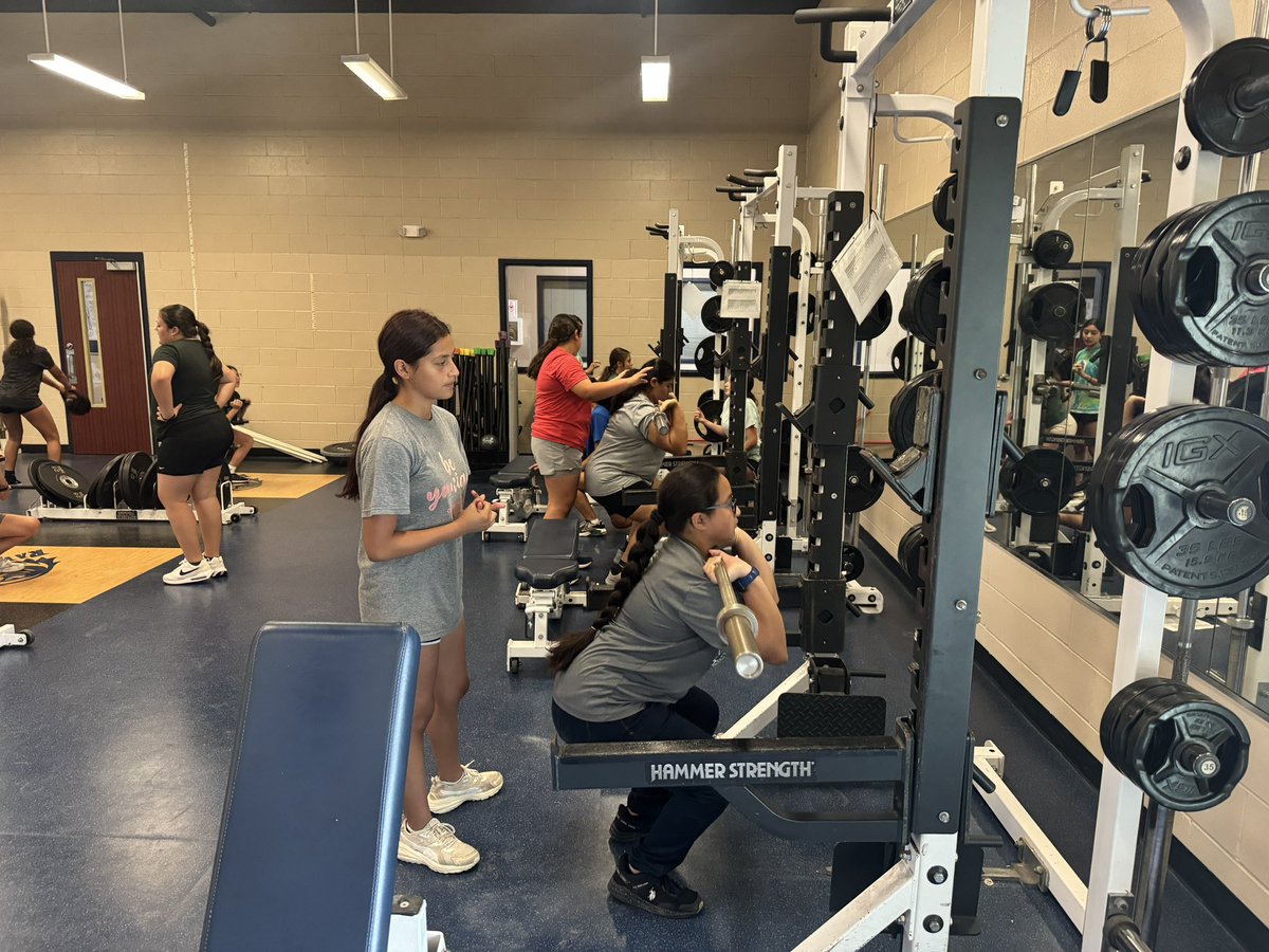 ClaudiaGMS33's tweet photo. We kicked off our first day of Strength &amp; Conditioning Summer Camp. Our athletes came ready to work! Looking forward to see how they progress over the summer. 💪 @GMSAS_Jaguars @HCISD_Athletics @PequenoMichele 

#JAGSTRONG https://t.co/xVViHi0gLf