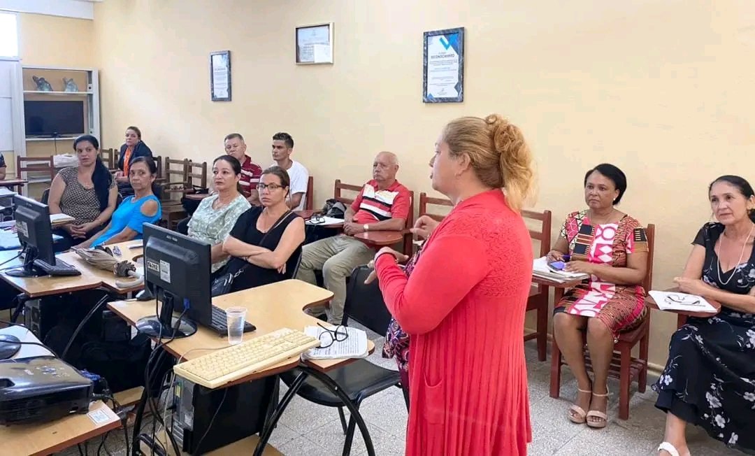 La <a href="/EaaLopezP76659/">EAA López Peña</a>  obtuvo el tercer lugar en el taller provincial de la contraloría de Holguín, muchas felicidades a nuestro equipo de auditoría y a su Directora Adriana Teruel.
#VamosPorMás
#Azucareros
#JuntosPodemos