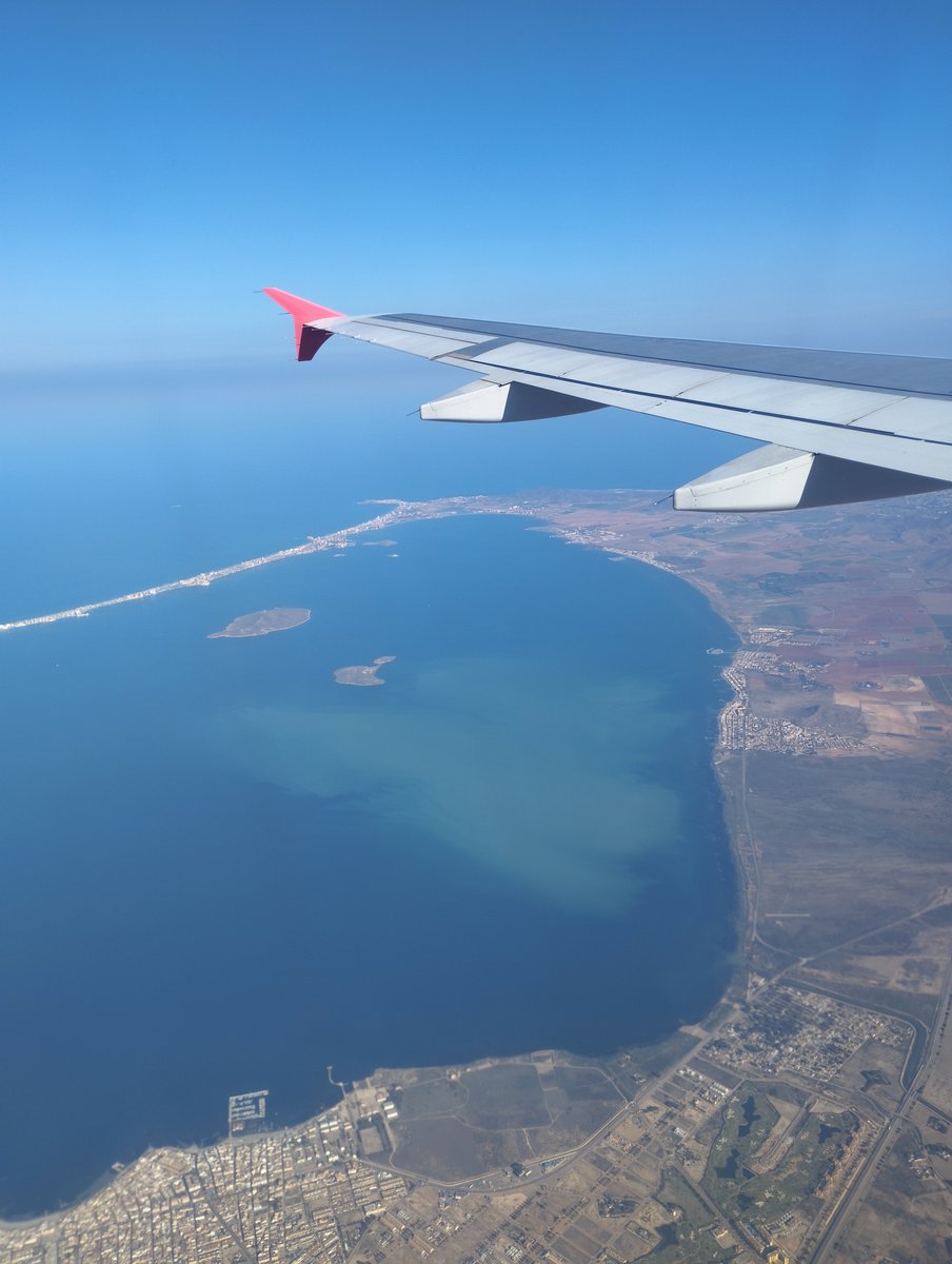 anacanteroros's tweet photo. Esta es la vista aérea del Mar Menor a fecha de hoy. Cuánta tristeza. https://t.co/a34d6mF6hS