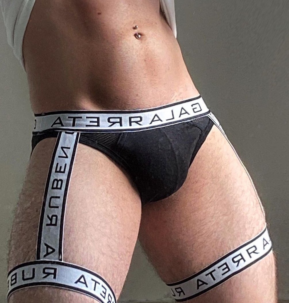 Click if u also got a crush 🖤

rubengalarreta.com/product/man/ha…

#rubengalarreta #underwear #gaywear #gay #gayfashion #hot