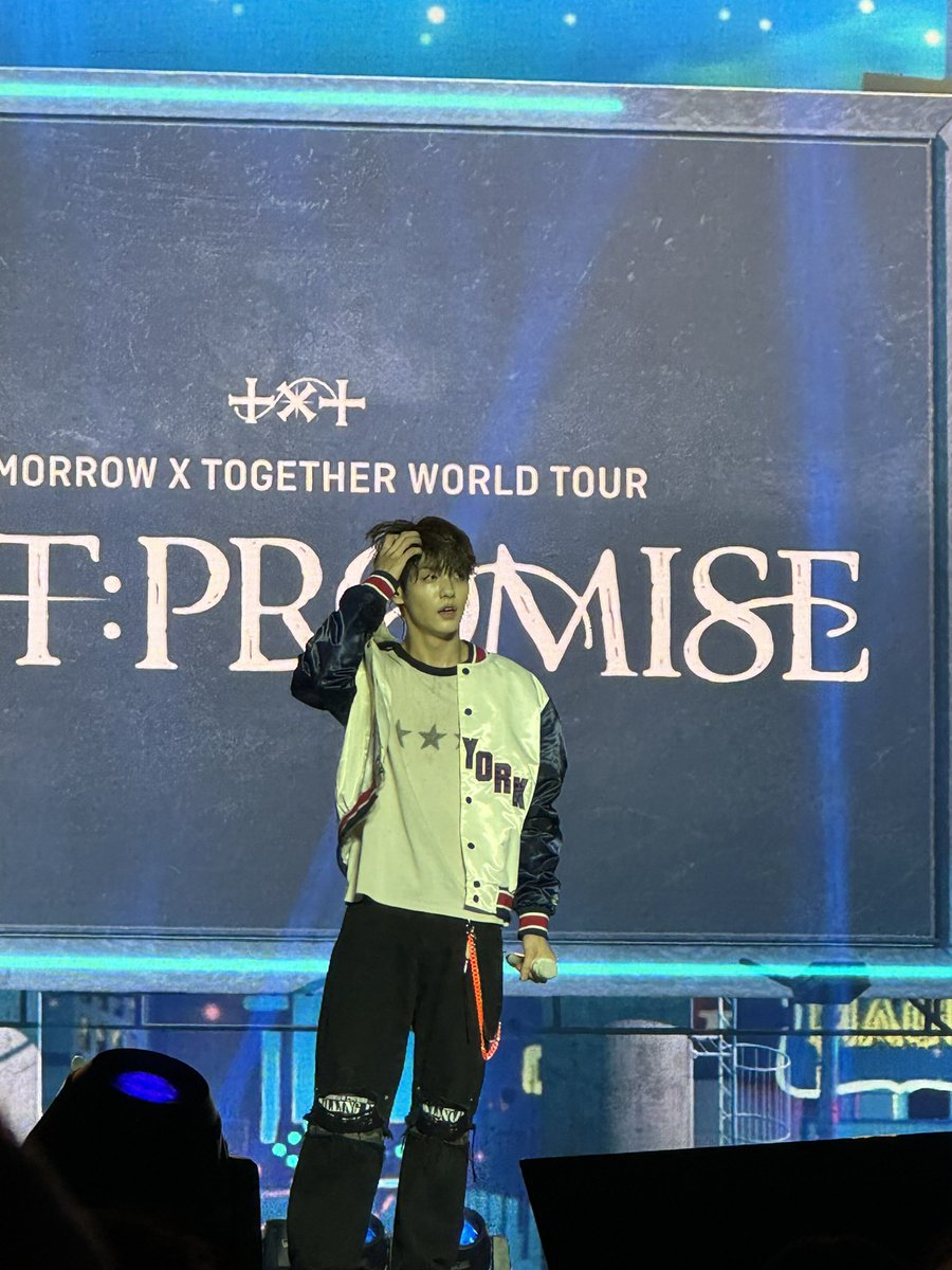 Fangirl4bands's tweet photo. Soobin!!!!!!! #soobin #수빈 #txt #act_promise #act_promise_nyc #TXT_in_New_York https://t.co/oayBpze3NU