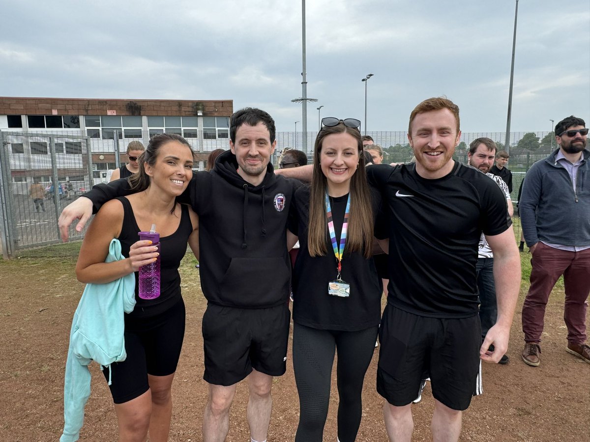 ✨✨✨Bruce Bulletin✨✨✨

Our Brilliant Bruce staff represented us in the inter-house staff relay at Sports Day last week - they were AWESOME!!! Thanks so much to all involved