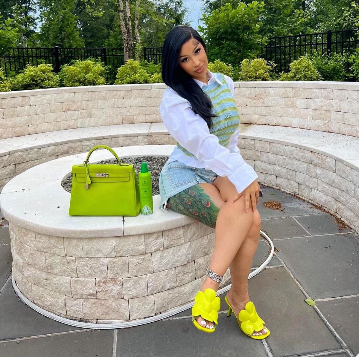 Cardi B tweet media
