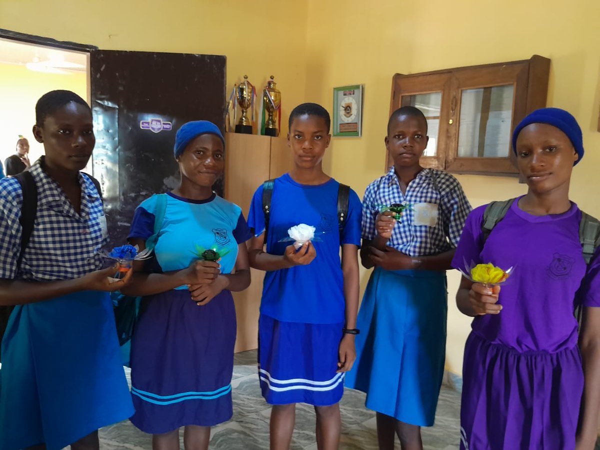 Cyfi_Rivers's tweet photo. Our sensitization in schools have now yielded fruits as students have now learnt about upcycling, and innovative ways to reuse waste. https://t.co/TnYZFTi3K7