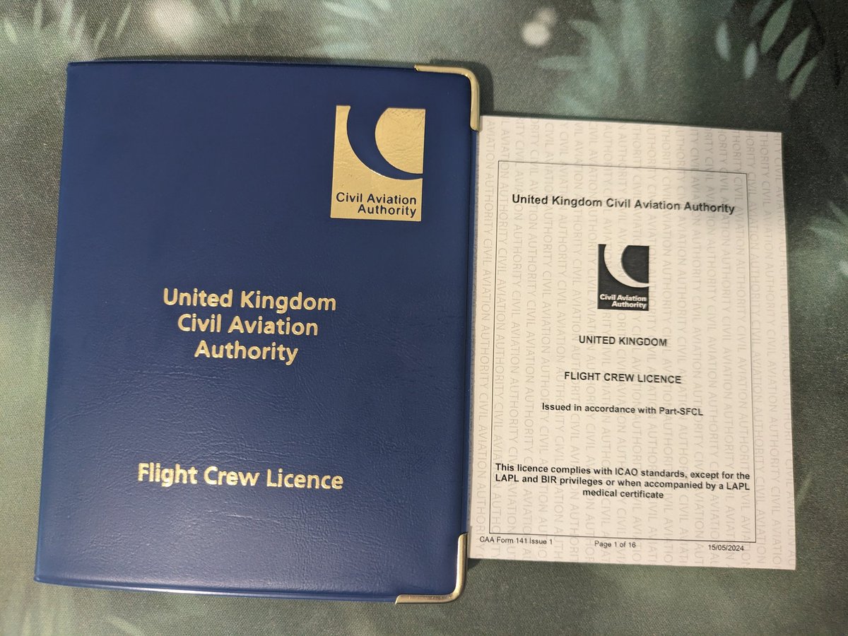 LinusWolfy's tweet photo. AAAAHHHHHH!! 

My licence finally arrived! https://t.co/PCqqeNpWmD