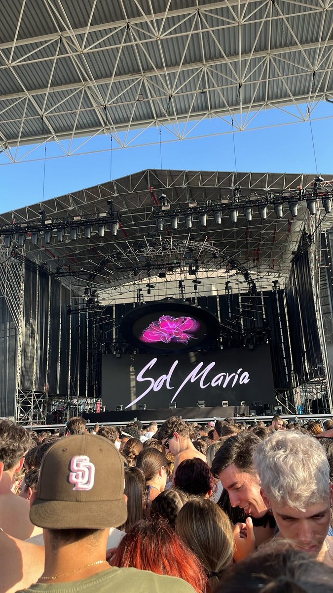 salvarodriguez_'s tweet photo. Yo sigo allí todavía, quiero volver 😩
#eladio #solmariatour #eladiosevilla https://t.co/ugD3Bz8pvH