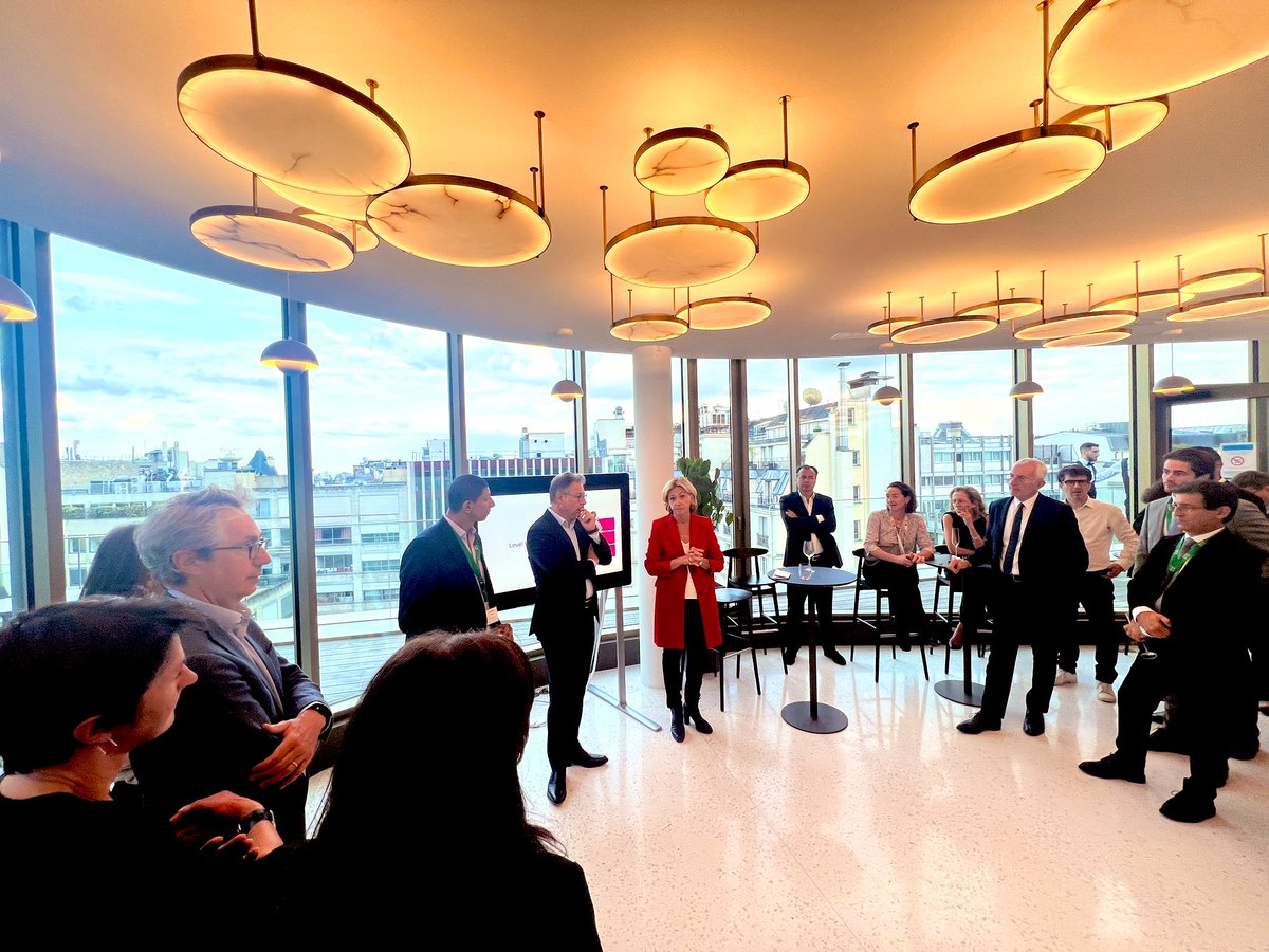 Quand les décideurs engagés pour la formation et emploi <a href="/mozaikrh/">Mozaïk RH</a> dans la #cybersecurite et le #numérique ça se passe chez <a href="/CiscoFrance/">Cisco France</a>  merci à <a href="/Laurent_Degre/">Laurent Degré</a> et ses équipes pour leur accueil 😉 <a href="/telkaim/">thierry elkaim</a>  avec les soutien <a href="/vpecresse/">Valérie Pécresse</a> #idf présence <a href="/PlaineCommune/">Plaine Commune</a> <a href="/MathieuHanotin/">Mathieu Hanotin</a>