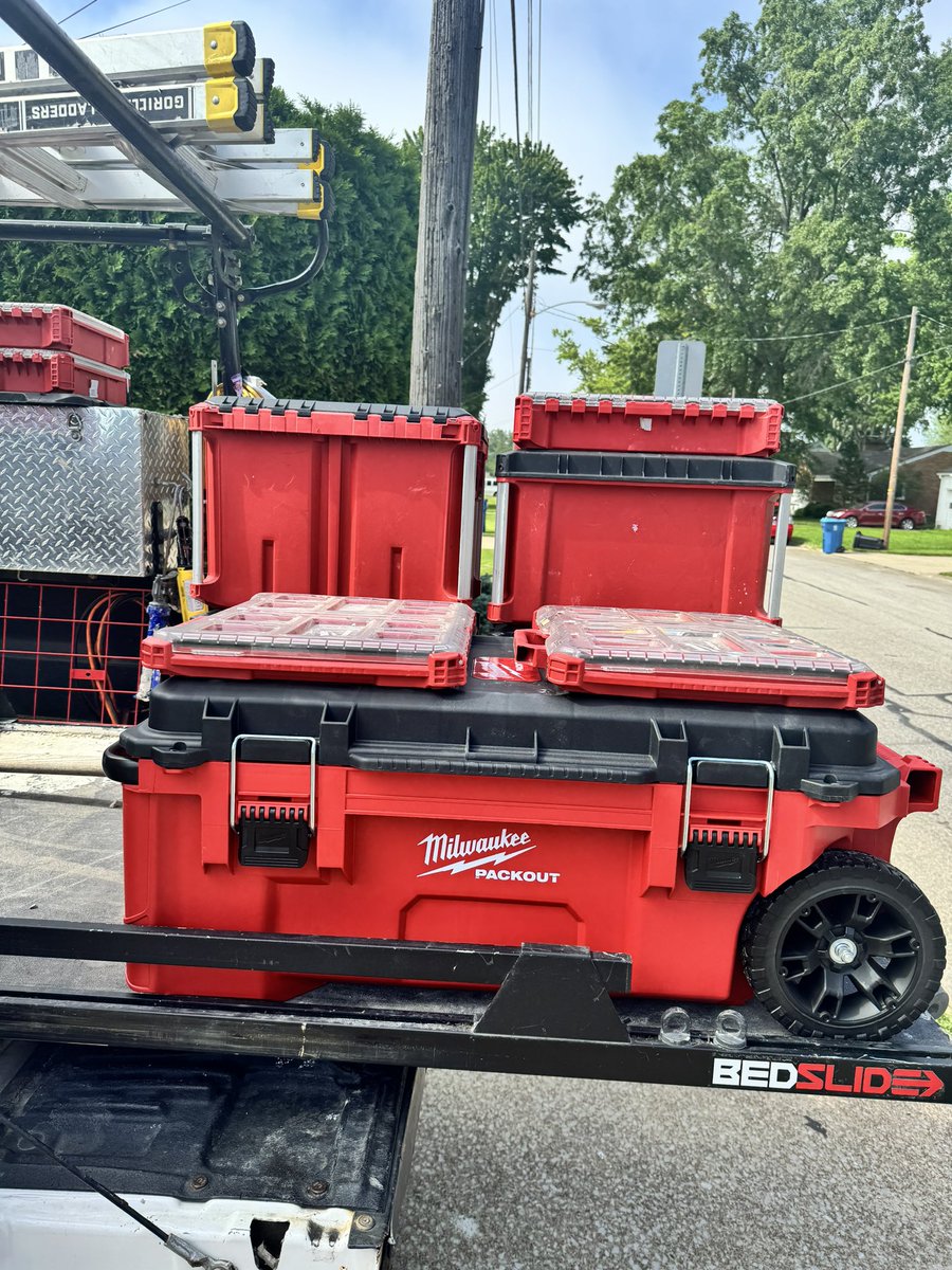 TFSimba's tweet photo. @MilwaukeeTool I’ve got one serious issue with my Packout setup. Any chance you want to help solve this? https://t.co/S0zLEwxrvi