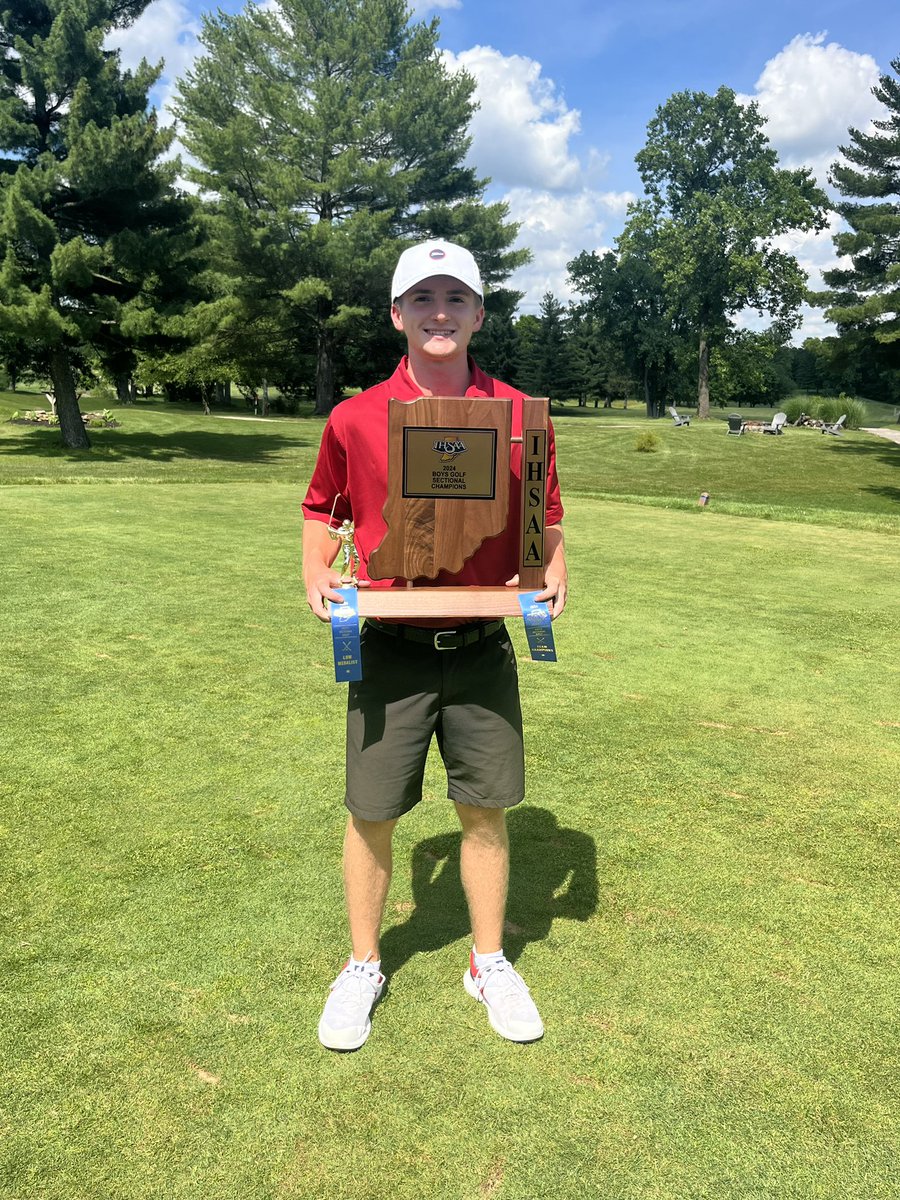 QuakerSports's tweet photo. Back to back @IHSAA1 Martinsville Sectional Champions at Foxcliff GC. 

Ian Perry medalist with a 71 (-1)
Liam McAdams 2nd with 74
Zach Daum T3rd with 75

Great job guys and coaches. On to Regional at Coyote Crossing. @indianahsgolf https://t.co/fEUUSs5n6S