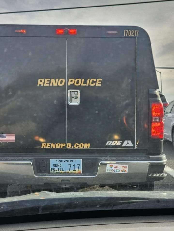 gooch 🦈 tweet media