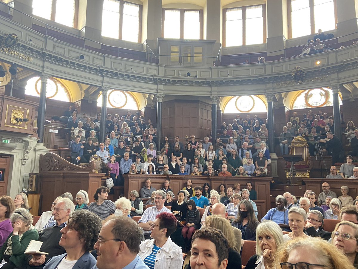 Oxford reads #Kafka. On the centenary of his death a pleasure to participate at the reading of „The Metamorphosis“ at the Sheldonian Theatre.