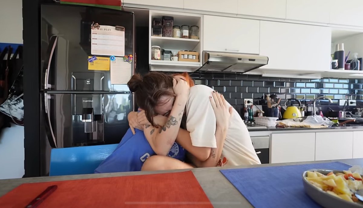 frbnza's tweet photo. LAS AMO SIEMPRE PASE LO QUE PASE💘💘💘 https://t.co/hf4ZCuOQIL