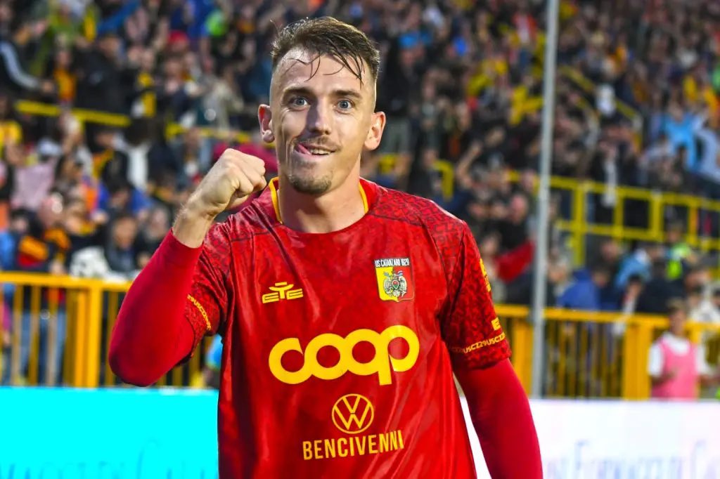 Nycjuventus ⚜️ on X: "Jari Vandeputte (28) 9 goals and 14 assists for Catanzaro. 11 goals the year before. Definitely deserves a chance. Midfielder https://t.co/qlwsGZrTe5" / X