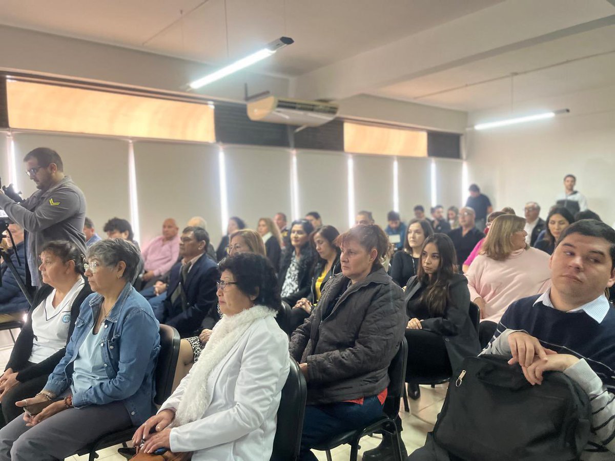 pelinski_ivan92's tweet photo. Por el  67° Aniversario del Instituto de Previsión Social de Misiones, entregamos reconocimientos a la trayectoria para aquellos trabajadores y trabajadoras que prestan servicio hace más de 25 años.

¡Felicitaciones! https://t.co/fvJGbIt06T