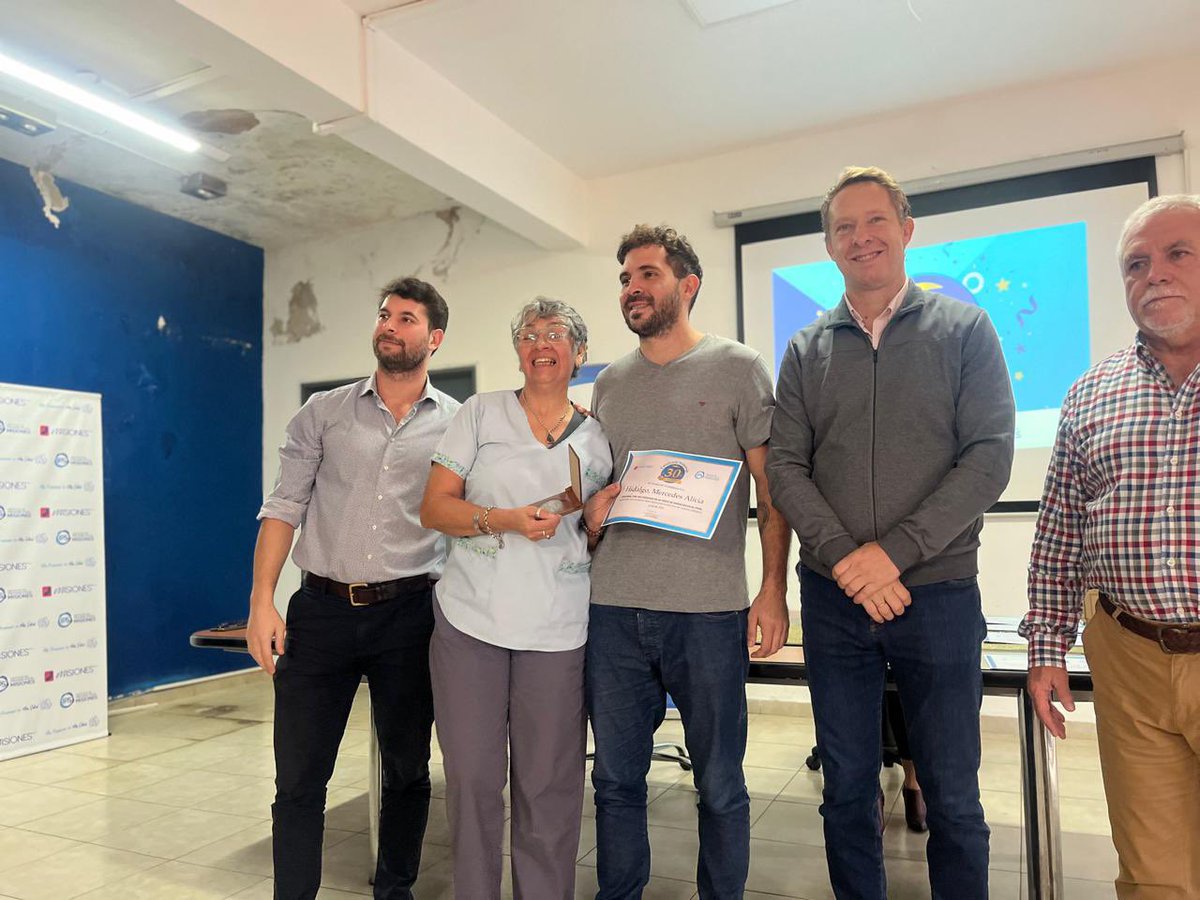 pelinski_ivan92's tweet photo. Por el  67° Aniversario del Instituto de Previsión Social de Misiones, entregamos reconocimientos a la trayectoria para aquellos trabajadores y trabajadoras que prestan servicio hace más de 25 años.

¡Felicitaciones! https://t.co/fvJGbIt06T