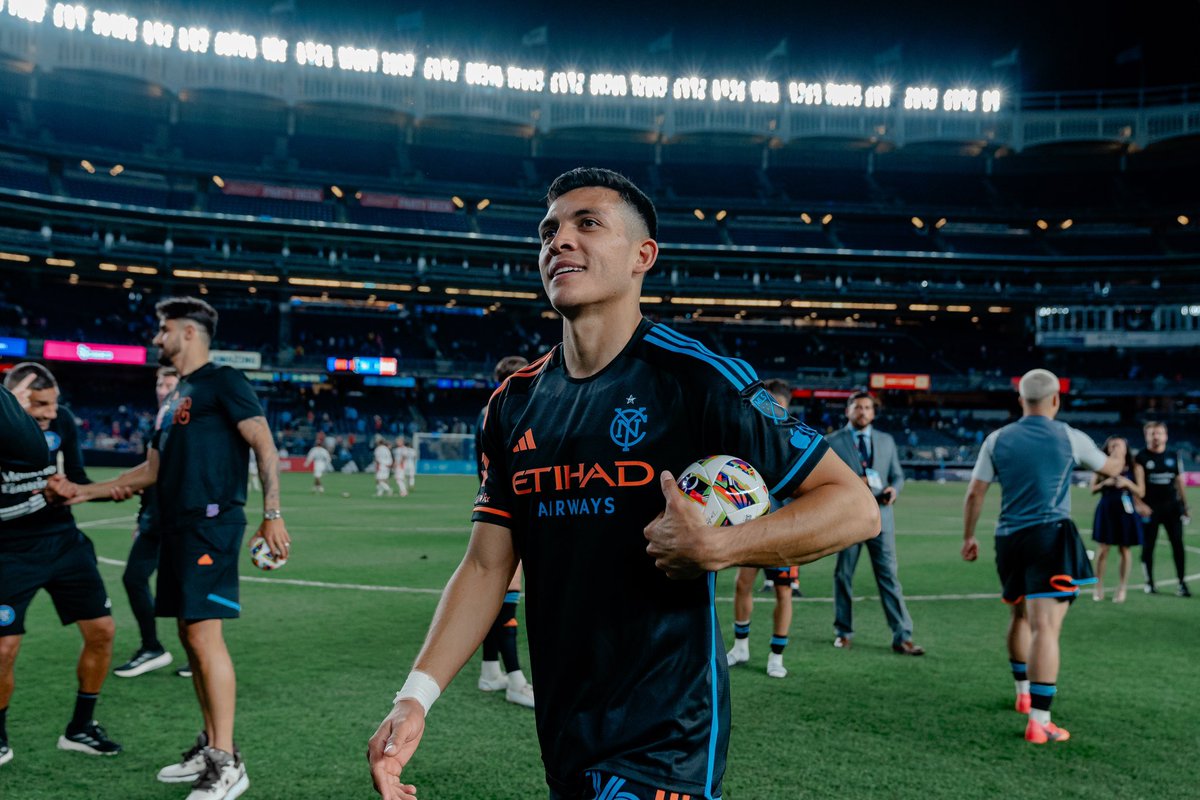 Alonso Martínez tweet media