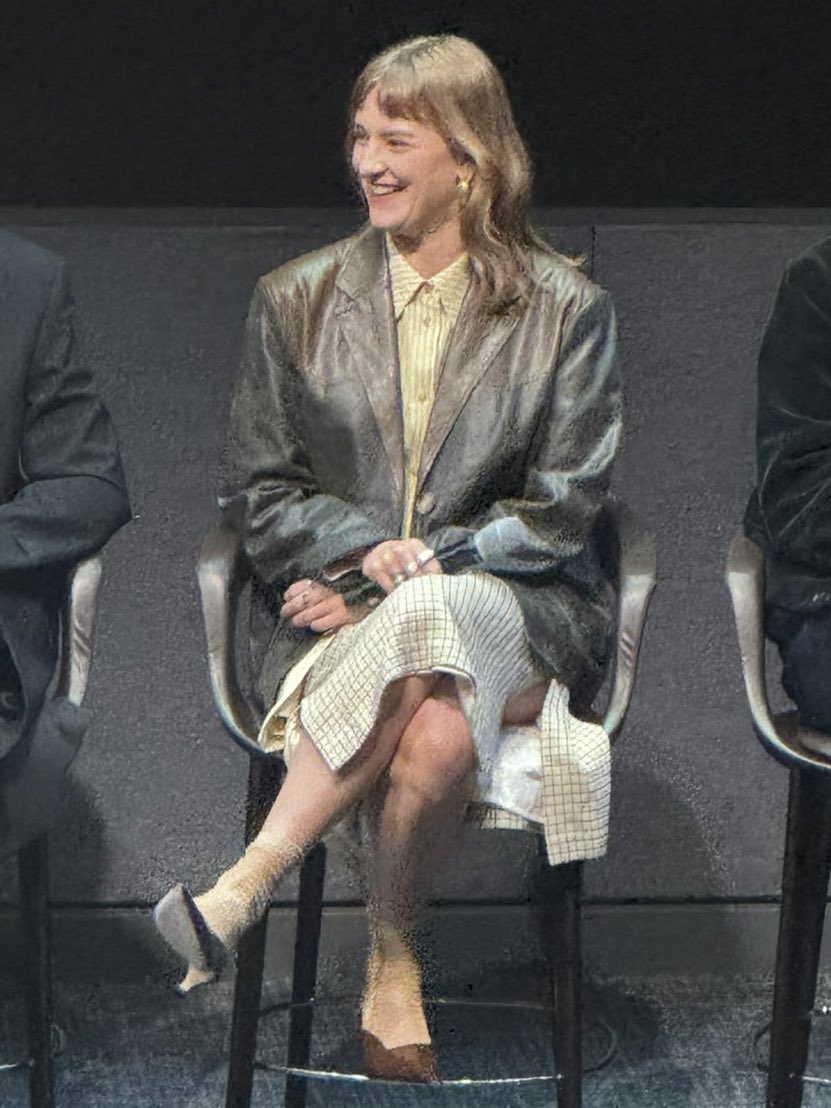 helaenathinker's tweet photo. phia saban being the cutest in 'house of the dragon' season 2 press conference https://t.co/ivqeVJOMna