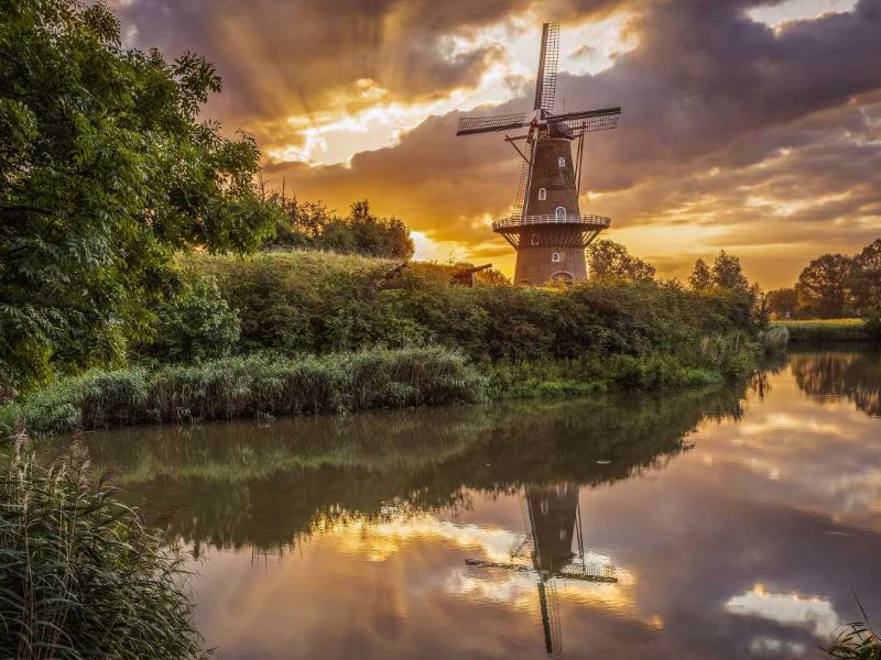 Fotowedstrijd in de Oude Hollandse Waterlinie -  rplwoerden.nl/fotowedstrijd-… 
Jaarlijks organiseert Stichting Oude Hollandse Waterlinie een fotowedstrijd. Dit jaar is het thema "Mijn Oude Hollandse Waterlinie". Het idee is dat je jouw favoriete plek langs de Oude Hollandse Waterli...