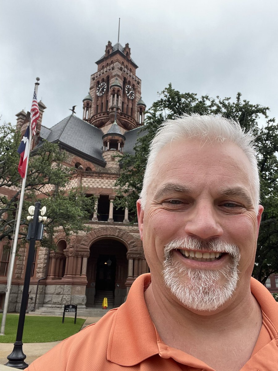 GunthorTM's tweet photo. Since I was in Waxahachie, I decided to stop by Meat Church BBQ Supply, I did not check their hours of operation.  I did enjoy the architecture and hope to swing by before I head home #meatchurch #bbq #bbqcentralshow https://t.co/3Jhzm2HAF9