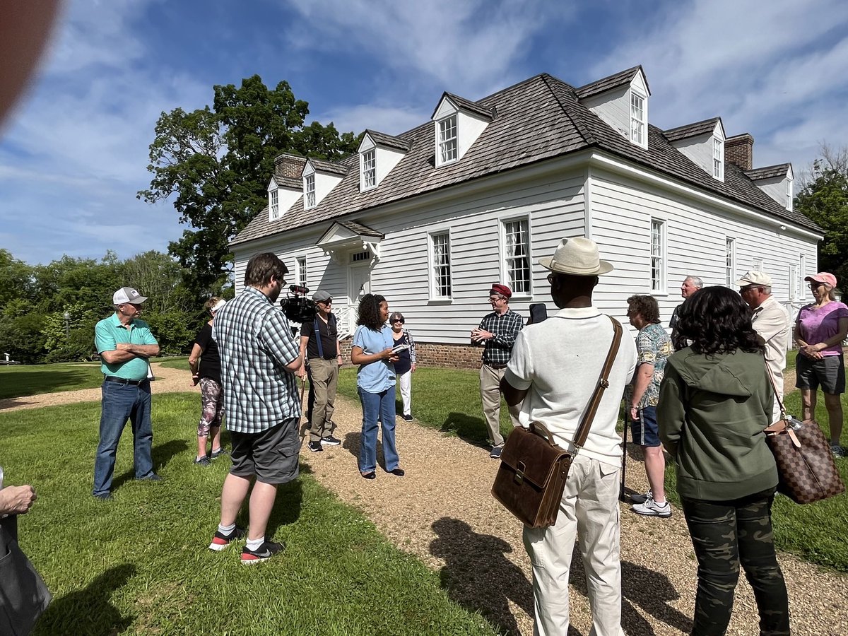 MoreFraction's tweet image. Thanks to everyone who came out to the Story Time event at Smithfield
We hope you join us for part 2 at Solitude/Fraction on Saturday June 15th for Juneteenth. We’re planning on something unconventional

More details to come! 

Note: thanks to Laura Wedin for the pictures!