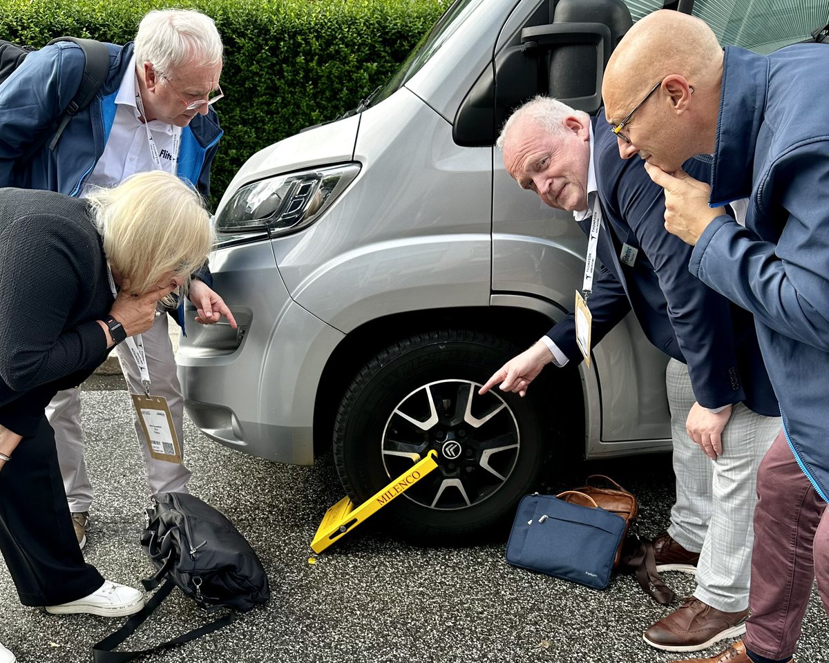 flitetec's tweet photo. The challenges of life on the road…did we make it to the show on time? If you know, you know… https://t.co/ujGtd16IyA