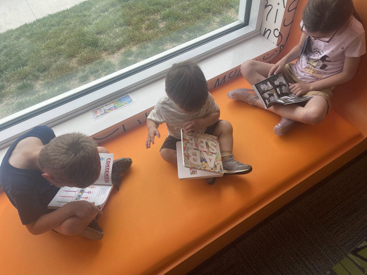 MrsV_SMSD's tweet photo. Adventure awaits at the @jocolibrary! Today is the first day to get your free book to start summer reading off right. These readers are excited about the books they chose. 📚 https://t.co/hduV73yBjy