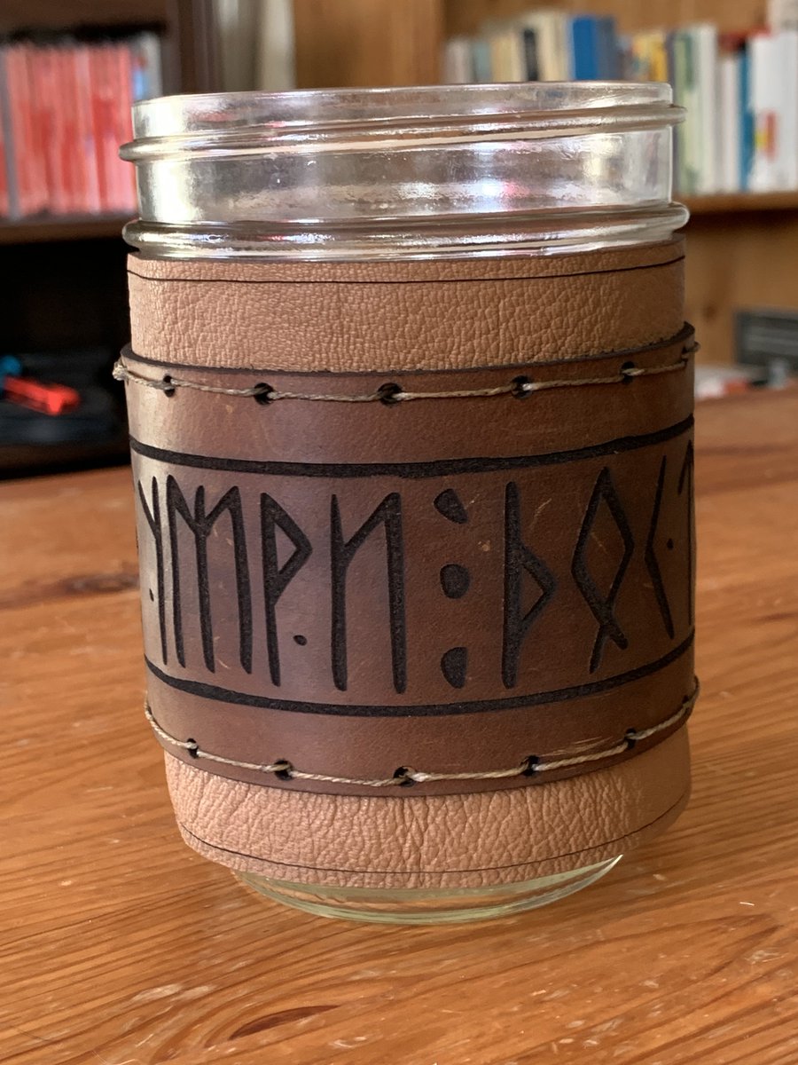Kookriart's tweet photo. Getting back into leatherworking and stuff! https://t.co/luYS9Ulm2Y