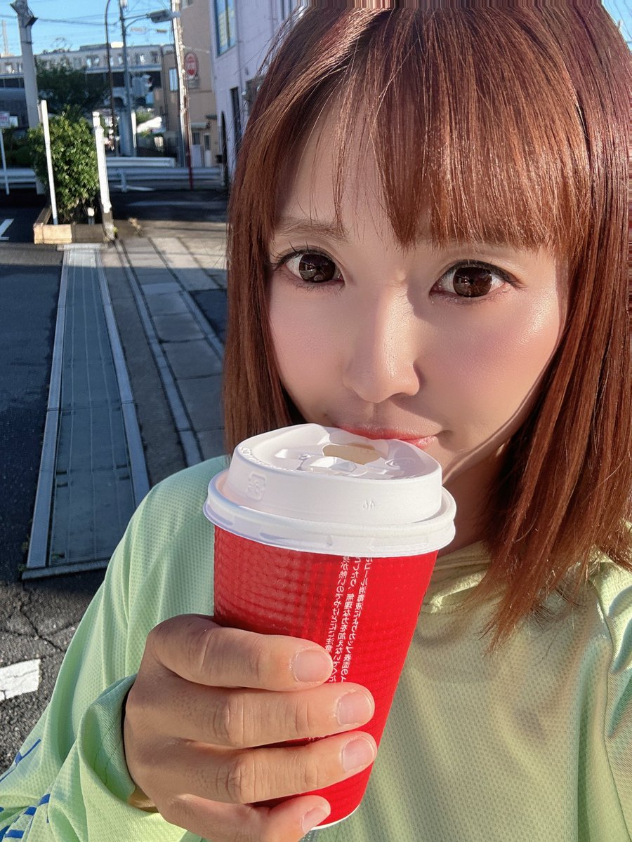 inouenaomi's tweet photo. おはようございます╰(*´︶`*)╯♡
カラフルな防水スマホケース♡万が一海に落としてしまっても浮くみたい。ケース入れると写真綺麗に撮れないイメージだったんですが、ケース無しと変わらなくて良きです♡
今日は可愛すぎる女子様と釣り〜。
#防水スマホケース #DIVAID https://t.co/JNzWO5DUC7