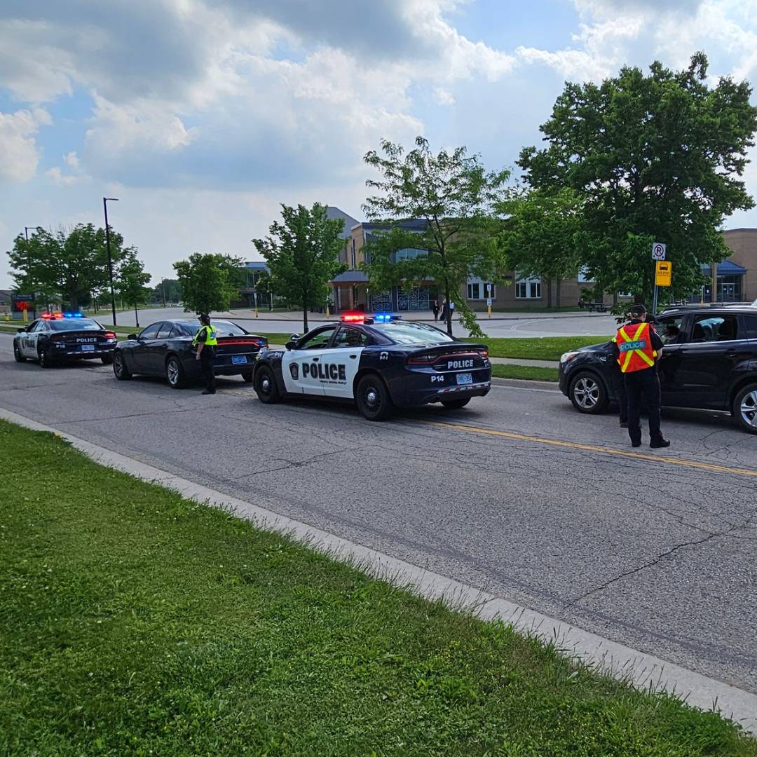SarniaPolice's tweet photo. The SPS Traffic Unit, Youth Engagement Team, and Auxiliary Unit are conducting RIDE spot checks throughout the city to remind everyone, including our graduating students, that if you drink, don't drive.
#SafeProm #SarniaPolice #RIDE https://t.co/VVUth45LuP