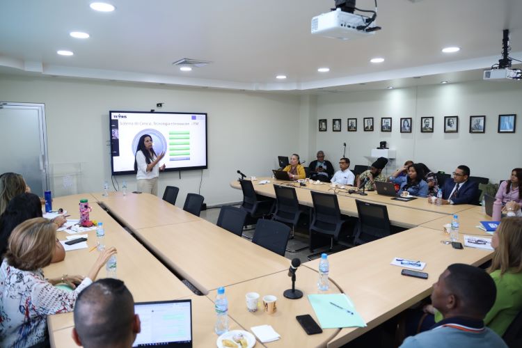 🔴Otri desarrolla taller de Gestión de la Investigación para la Transferencia. La idea es que el tránsito entre el resultado que surge de los procesos de investigación y su impacto. Nota completa aquí ⏬ launiversidad.up.ac.pa/node/3969 #UPsemanario #Tetris