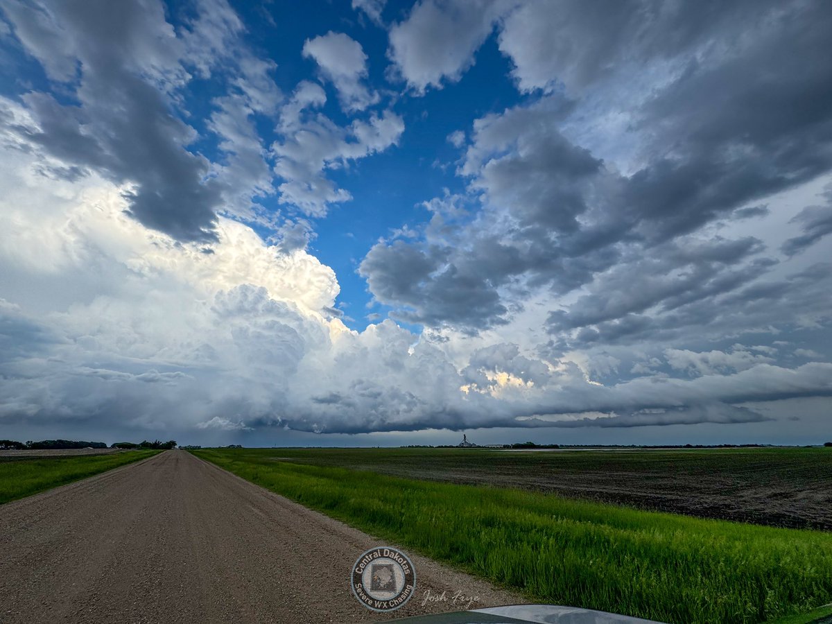 Josh Frye (Central Dakotas Severe WX Chasing) tweet media