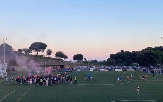 🙌 Volem agraïr a l’<a href="/Aj_Tiana/">Ajuntament de Tiana</a> , <a href="/diablestiana/">Trempera nostramo</a> , <a href="/lalocaltiana/">La Local-RàdioTiana</a> i en especial al nostre futbol base, totes les famílies i tots els ciutadans del poble per haber aportat el seu gra de sorra a ajudar l’equip a assolir l’ascens de categoria i l’èxit de club que hem aconseguit 💙❤️