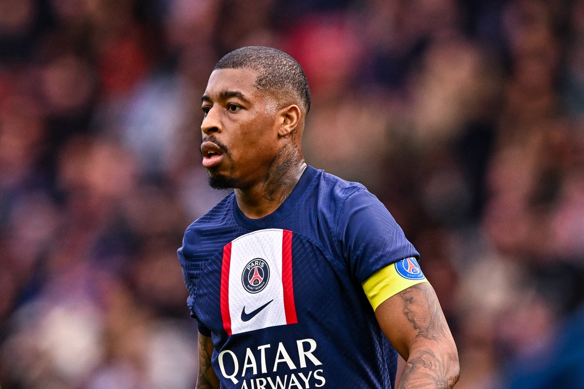 ActuFoot_'s tweet photo. 🚨 Presnel Kimpembe 𝗡'𝗘𝗦𝗧 𝗣𝗟𝗨𝗦 𝗜𝗡𝗧𝗥𝗔𝗡𝗦𝗙𝗘́𝗥𝗔𝗕𝗟𝗘 ! ❌❤️💙

Le PSG est à l'écoute des offres.

Si l'une d'elle est jugée satisfaisante, Paris sera ouvert à sa vente. 👋

🗞️ @footmercato https://t.co/fDWtmQT9GP