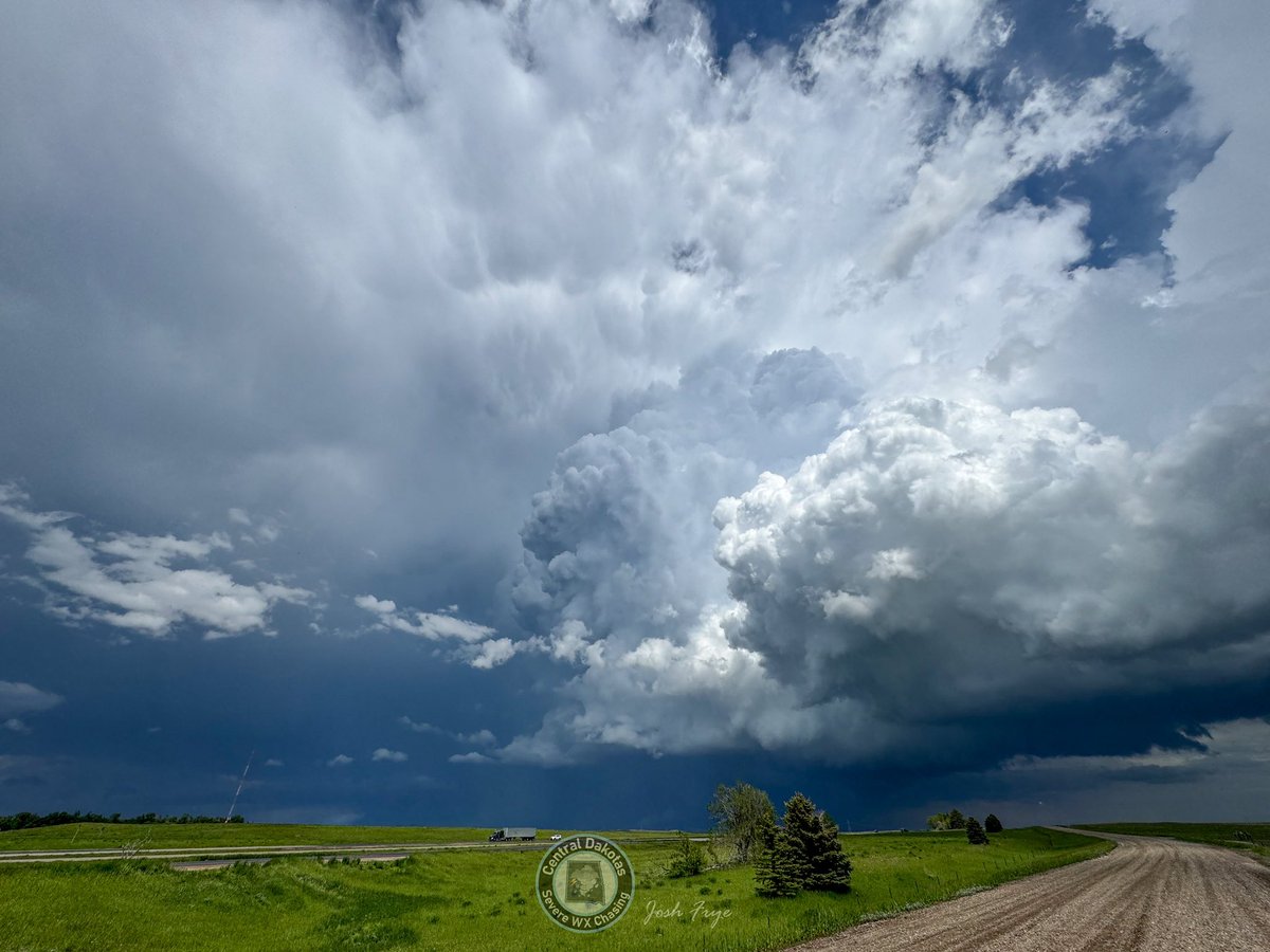 Josh Frye (Central Dakotas Severe WX Chasing) tweet media