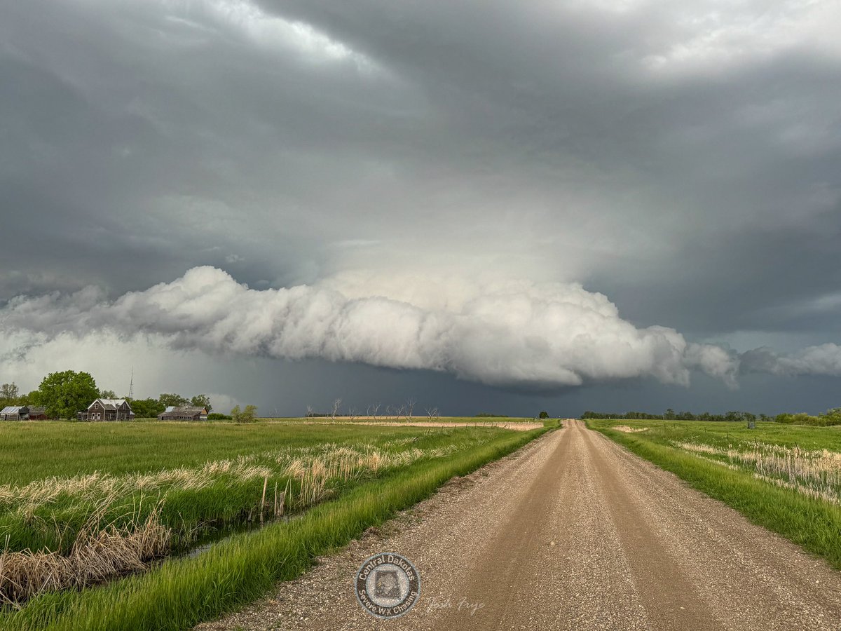 Josh Frye (Central Dakotas Severe WX Chasing) tweet media