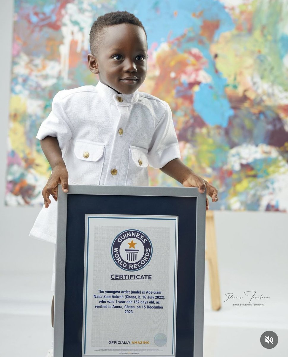 TheKomla_Adom's tweet photo. 1 year-old Ace Liam officially receives his certificate for being the youngest male artist in the world from @GWR 

❤️🔥 https://t.co/OgNpi8JC4j