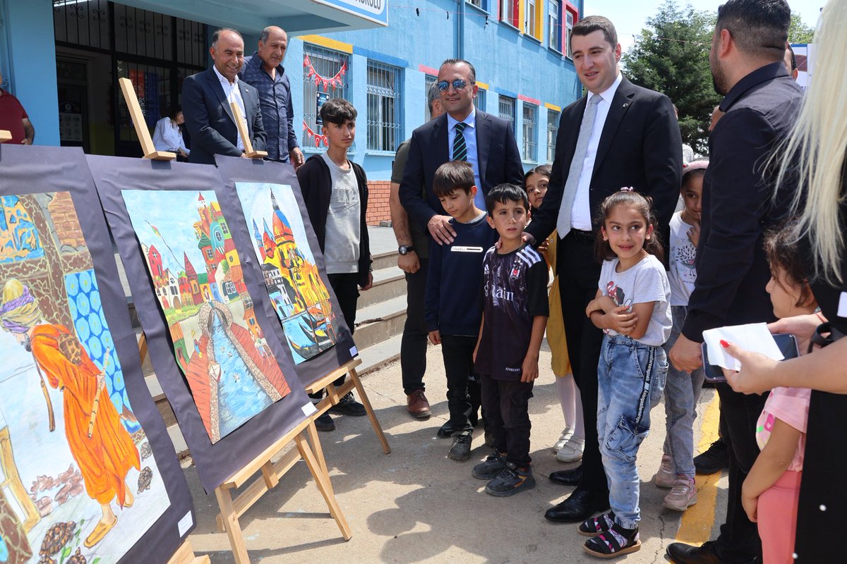 HazroMem's tweet photo. İlçe Kaymakamımız Sn. Doğukan KOYUNCU ve İlçe MEM Müdürümüz Sn.Uğur DOĞANER, Yazgı İmam Hatip Ortaokulumuzun düzenlediği TÜBİTAK Bilim Fuarına katıldılar...
@tcmeb
@Yusuf__Tekin
@aliihsansu_
@DogukanKoyuncu_
@Diyarbakirmem
@Murat4Kucukali
@ugurdoganer01
@HazroMem
@mustafaguven__ https://t.co/KzyDzBSdZo