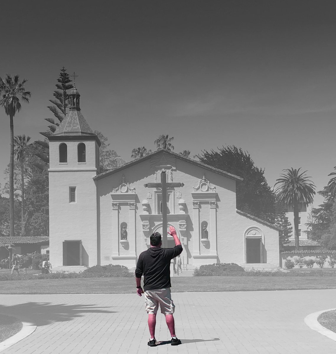 dduarteaolcom's tweet photo. Don’t cry because it’s ending. Smile because it happened. https://t.co/4fSqZ84y7U