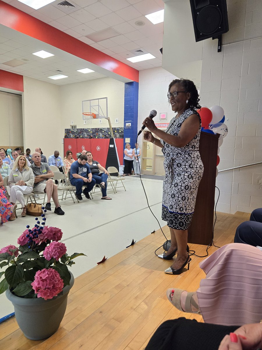 NFP_Elementary's tweet image. Celebration, Part 1:
5th grade track 1 students walked the hall for their clap out; their moving up ceremony was filled w/music (from students &amp;amp; Mrs. Lee who brought the room to tears), memories (slide show pics K-5), &amp;amp; celebration w/families and staff! Congratulations!!!