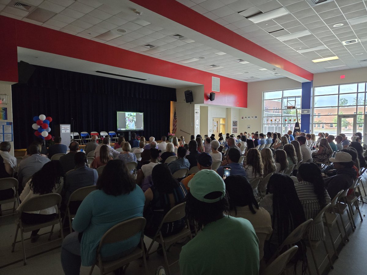 NFP_Elementary's tweet image. Celebration, Part 1:
5th grade track 1 students walked the hall for their clap out; their moving up ceremony was filled w/music (from students &amp;amp; Mrs. Lee who brought the room to tears), memories (slide show pics K-5), &amp;amp; celebration w/families and staff! Congratulations!!!